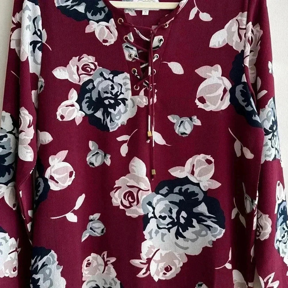 Mud Pie Floral Tunic with V-Neck Lace Up, Wine Berry Color Blouse, Size Small - Picture 3 of 16